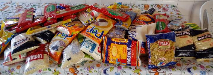 A UNINASSAU doou 72 kg de alimentos à escola infantil