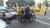 Ao parar no semáforo, motoristas leem faixa do Maio Amarelo
